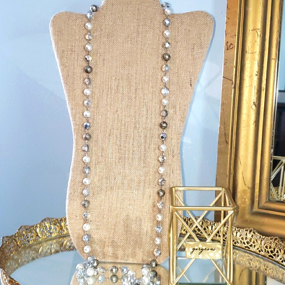 Gorgeous long necklace 😍